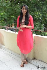 Niharika Konidela Interview About Oka Manasu